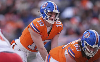 Nix lidera victoria Broncos 38-0 sobre suplentes de Chiefs y vuelven a los playoffs