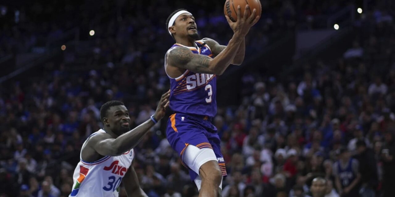 Suns vencen 109-99 a los 76ers para romper racha de 4 derrotas