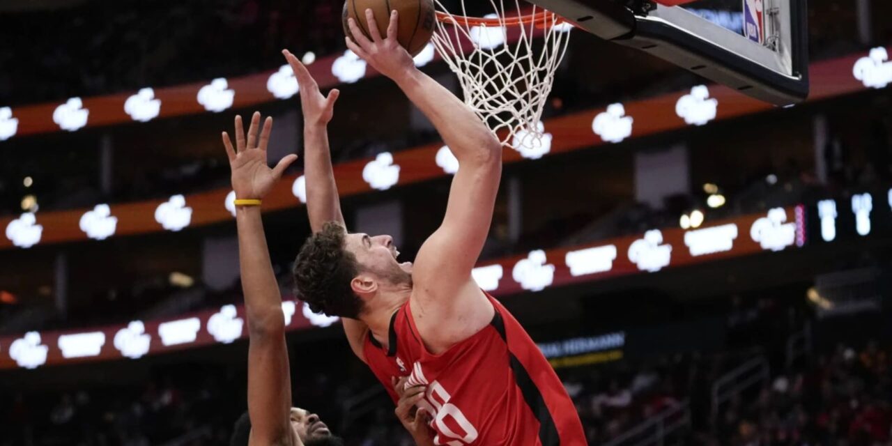 Sengun anota tiros libres al final por Rockets, que superan 109-108 a Cavs