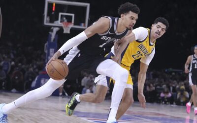 Wembanyama deslumbra en París con 30 puntos y los Spurs superan 140-110 a Pacers