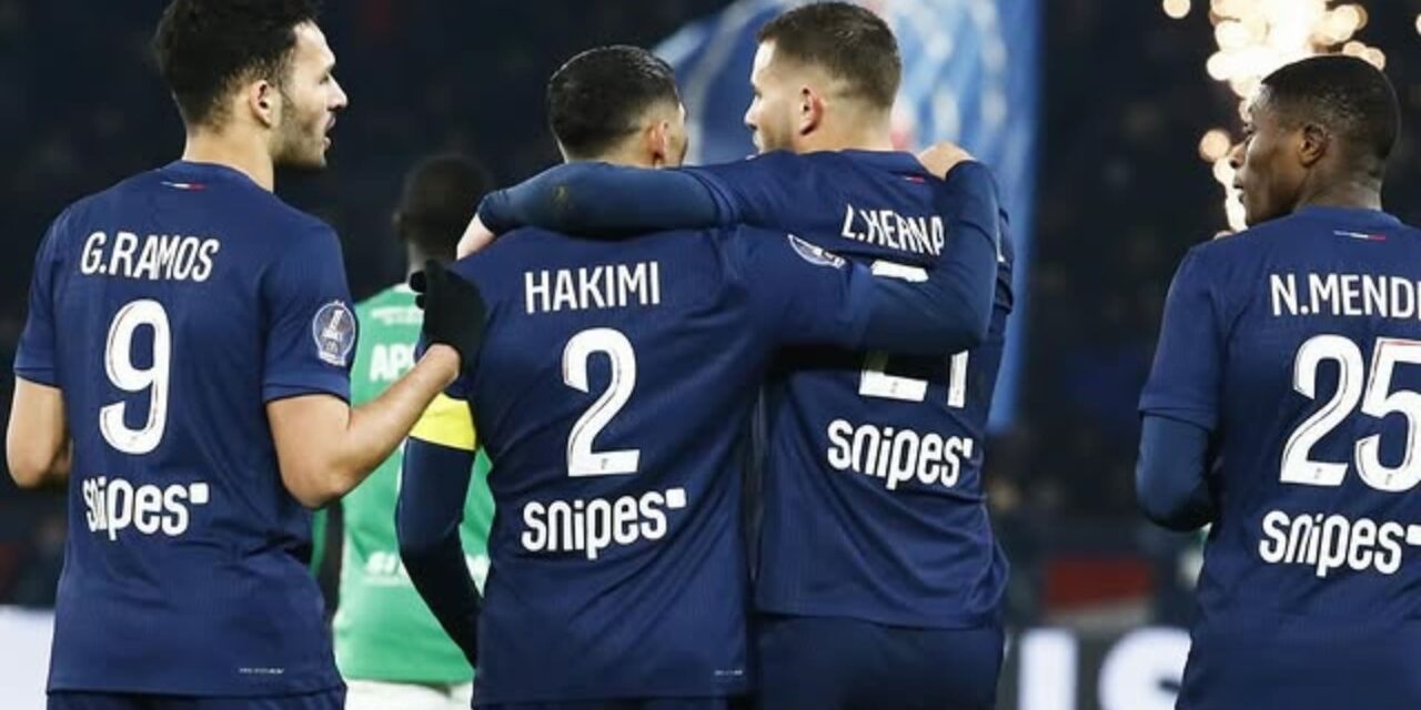 PSG se mantiene indomable y derrota a Saint-Étienne