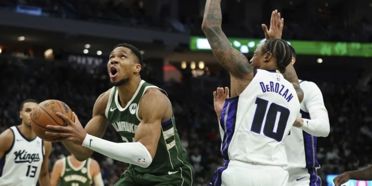 Antetokounmpo logra 50mo triple-doble y Bucks vencen 130-115 a Kings para cortarles racha