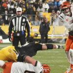 Burrow y Bengals mantienen vivas sus esperanzas de playoffs al vencer 19-17 a Steelers