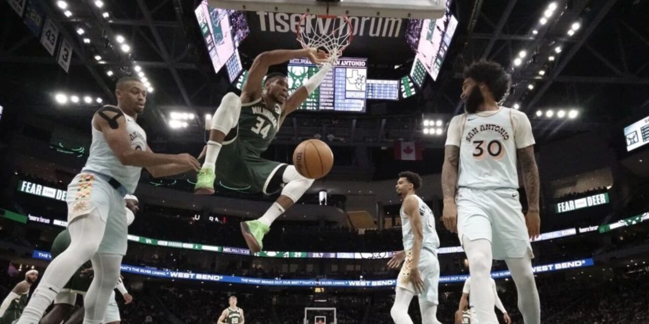 Bucks toman vuelo al vencer 121-105 a Spurs y así ligar triunfos tras perder cuatro de cinco