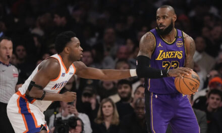 LeBron logra triple-doble y otra victoria en el Madison Square Garden; Lakers vencen a Knicks