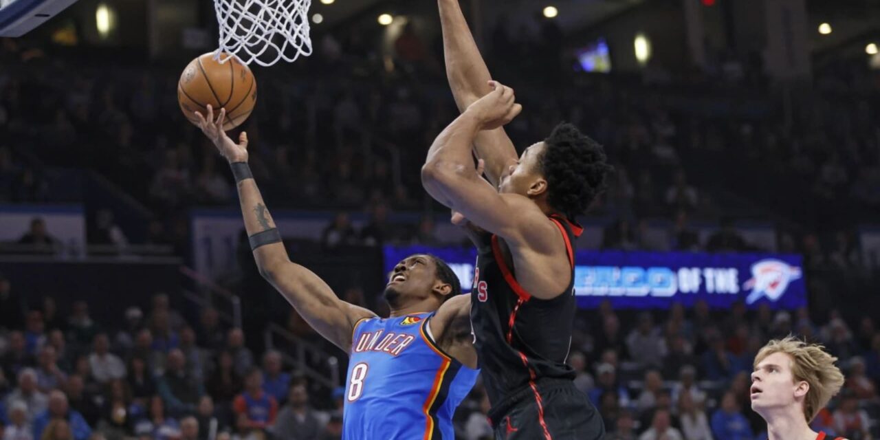 Williams lleva al Thunder hacia victoria 121-109 sobre Raptors; Holmgren vuelve tras lesión