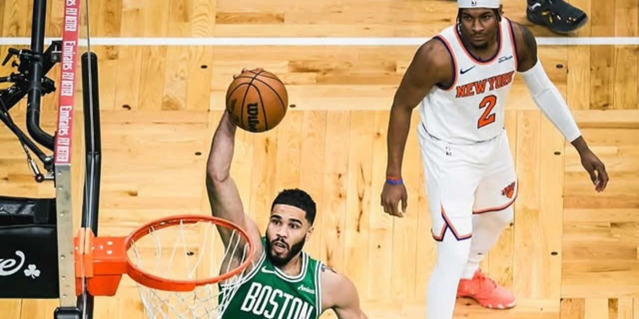 Jayson Tatum anota 25 puntos en la victoria de los Celtics 118-105 sobre Knicks