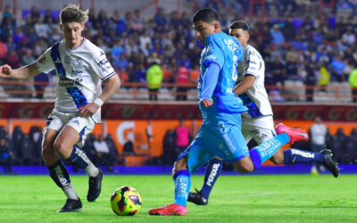 Pachuca remonta a Puebla 