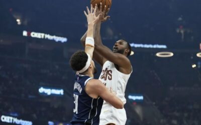Cavaliers logran 26 triples en victoria 144-101 sobre Mavericks tras traspaso de Doncic