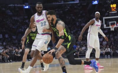 Jayson Tatum anota 33 puntos y Celtics limitan al Heat para ganar 103-85