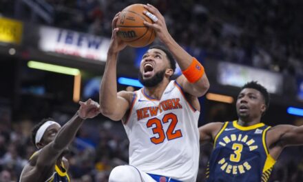 Towns anota 40 y Josh Hart 30 para que Knicks dobleguen a Pacers por 128-115