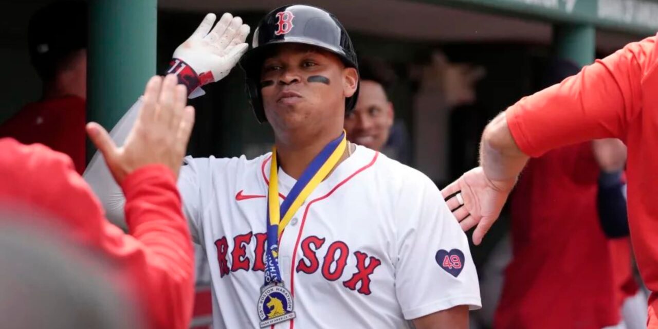 Devers insiste en que es el tercera base de los Medias Rojas a pesar de la llegada de Bregman