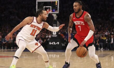 Brunson supera a Carmelo Anthony y lleva a los Knicks a la victoria 124-118 sobre los Rockets