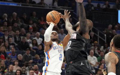Gilgeous-Alexander anota 51 y el Thunder vence 137-128 a los Rockets en su 50ma victoria