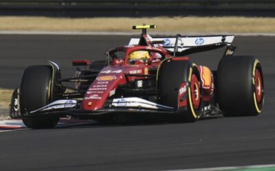 Lewis Hamilton gana la pole para el sprint en China tras un decepcionante debut de Ferrari en F1