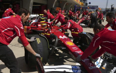 Ferrari promete corregir ‘errores’ tras descalificaciones de Hamilton y Leclerc