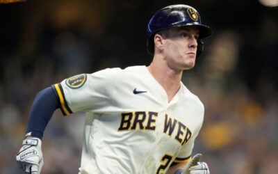 Royals adquieren al veterano jardinero Mark Canha de los Brewers por jugador a definir o dinero