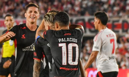 Estudiantes se llevó un triunfazo del Monumental: venció 2-0 a River, lo dejó sin invicto