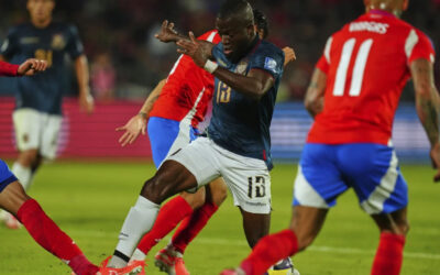 Ecuador firma empate sin goles ante Chile, que ve casi evaporadas sus posibilidades de Mundial