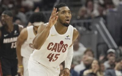 Mitchell aporta 30 puntos, Cavs vencen 121-112 a Heat y toman ventaja de 2-0 en serie de playoffs