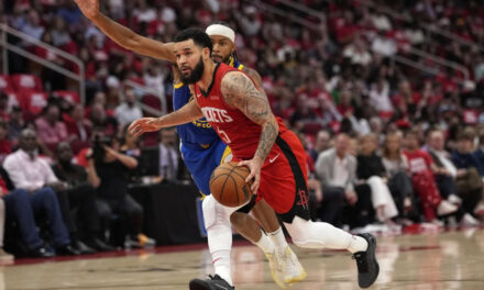 VanVleet y Thompson evitan eliminación de Rockets, que vencen 131-116 a Warriors