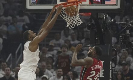 Cavaliers apalean 121-100 al Heat en el juego 1 de la 1ra. ronda de playoffs
