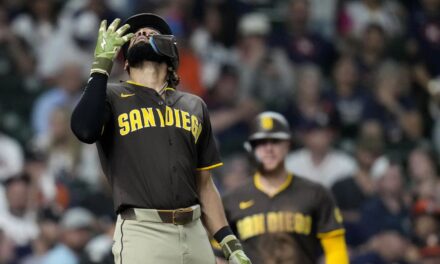 Cuadrangular de Fernando Tatis Jr. ayuda a Padres a ganar 3-2 a Astros y evitar barrida