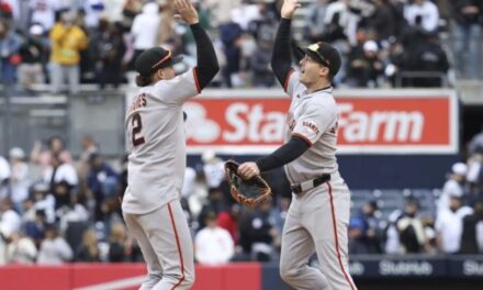 Jung Hoo Lee conecta 2 HR’s ante Carlos Rodón y Gigantes remontan para vencer 5-4 a Yankees