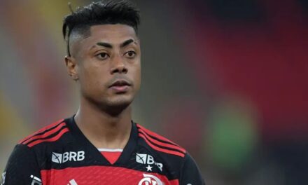 Flamengo respalda a Bruno Henrique tras acusación de buscar tarjeta amarilla en amaño