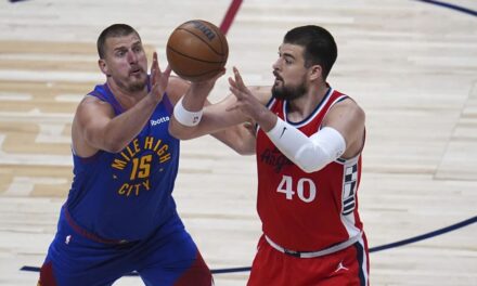 Jokic y Gordon guían a Nuggets a remontada y triunfo sobre Clippers en prórroga, en playoffs de NBA