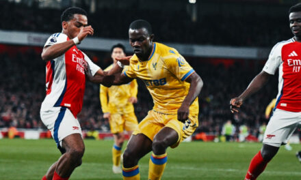 Arsenal no puede con Crystal Palace y Liverpool sonríe
