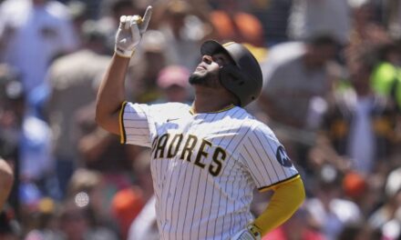 Díaz y Tatis conducen a Padres a victoria 5-3 sobre Gigantes, barridos en 2 juegos