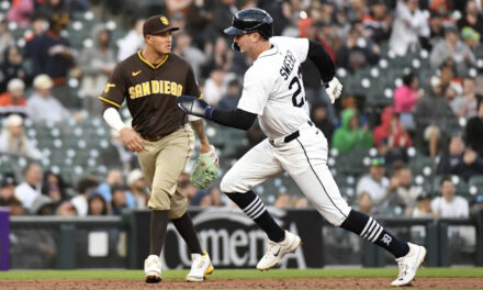 Torres y McKinstry logran tres hits cada uno y Tigres vencen 6-4 a Padres