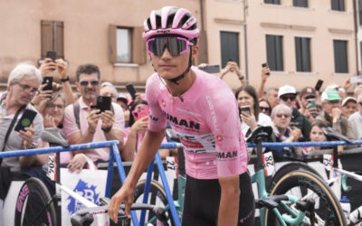 Del Toro amplía su ventaja en el Giro de Italia a más de un minuto