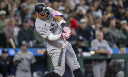Judge batea 15to jonrón para liderar las mayores y guiar a Yankees a triunfo sobre Marineros