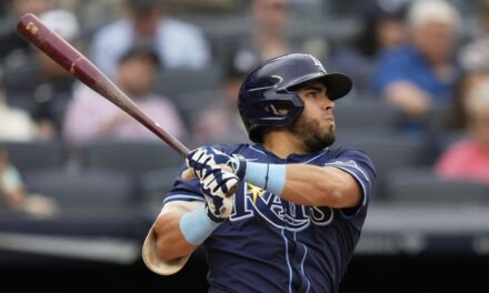 Aranda conecta HR y remolca 3 en victoria 7-5 de Rays sobre Yankees