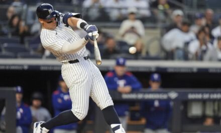 Judge conecta jonrón y Yankees vencen 5-2 a Rangers con Warren y Rice