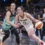 Jones anota 26 puntos, Ionescu anota tiros libres ganadores y Liberty vence a Fever 90-88