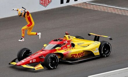 Álex Palou toca el cielo en las 500 Millas de Indianápolis