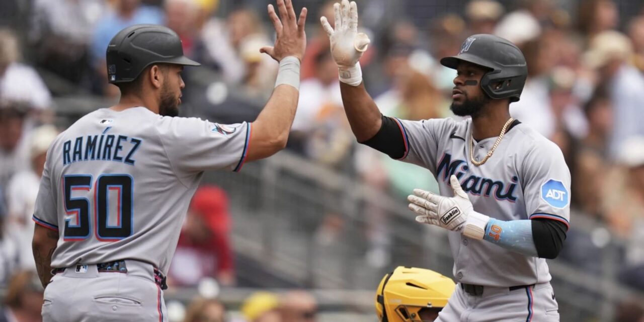 Ramírez conecta jonrón y remolca 4 carreras para que Marlins se impongan 10-8 a Padres