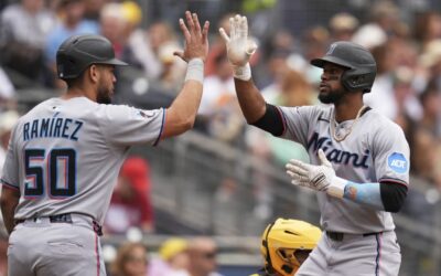 Ramírez conecta jonrón y remolca 4 carreras para que Marlins se impongan 10-8 a Padres