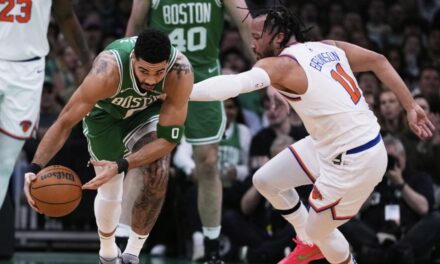 Los Knicks toman ventaja de 2-0 sobre los Celtics después de remontar 20 puntos abajo para ganar 91-90