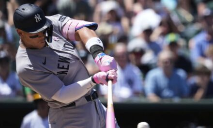 Aaron Judge consigue 4 hits para elevar su promedio a .409 y los Yankees vencen a los A’s 12-2