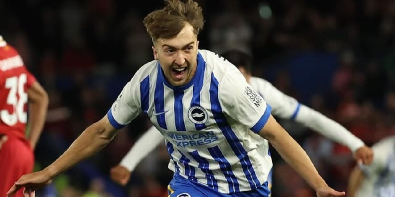 Suplentes dan vibrante victoria a Brighton sobre el campeón Liverpool en la Liga Premier