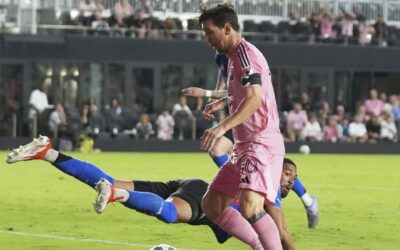 Messi contribuye con doblete y asistencia a triunfo de Inter Miami, 4-2 sobre Montreal