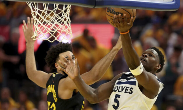 Timberwolves toman ventaja de 3-1 en la serie de playoffs ante Warriors con triunfo 117-110