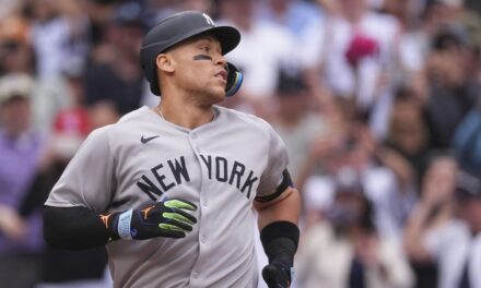 Yankees aplastan 13-1 a Rockies con 10 carreras en la 5ª entrada y sólida actuación de Fried