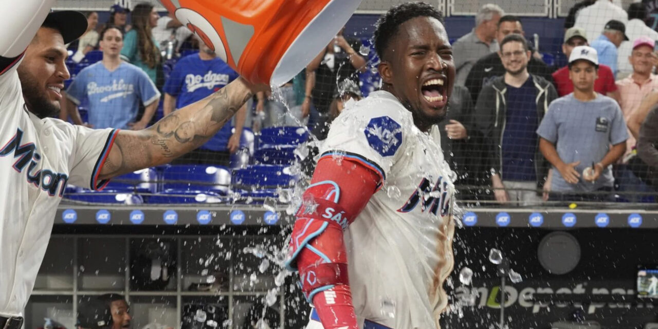 Sencillo impulsor de Sánchez en la 10ª da triunfo 5-4 a los Marlins sobre Dodgers