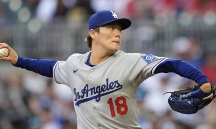 Yamamoto permite apenas 1 hit en 6 entradas en blanco y Dodgers superan 2-1 a Bravos