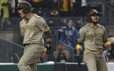Machado y Bogaerts comandan voltereta de Padres que superan 4-3 a Yankees en juego pasado por lluvia